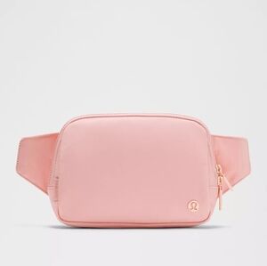 *NWT* LULULEMON Everywhere Belt Bag Large 2L In Tea Rose